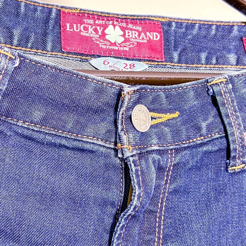 Lucky Brand Women's Lola Boot Jeans Size 6/28 Darker Blue Stretch Denim 30x32